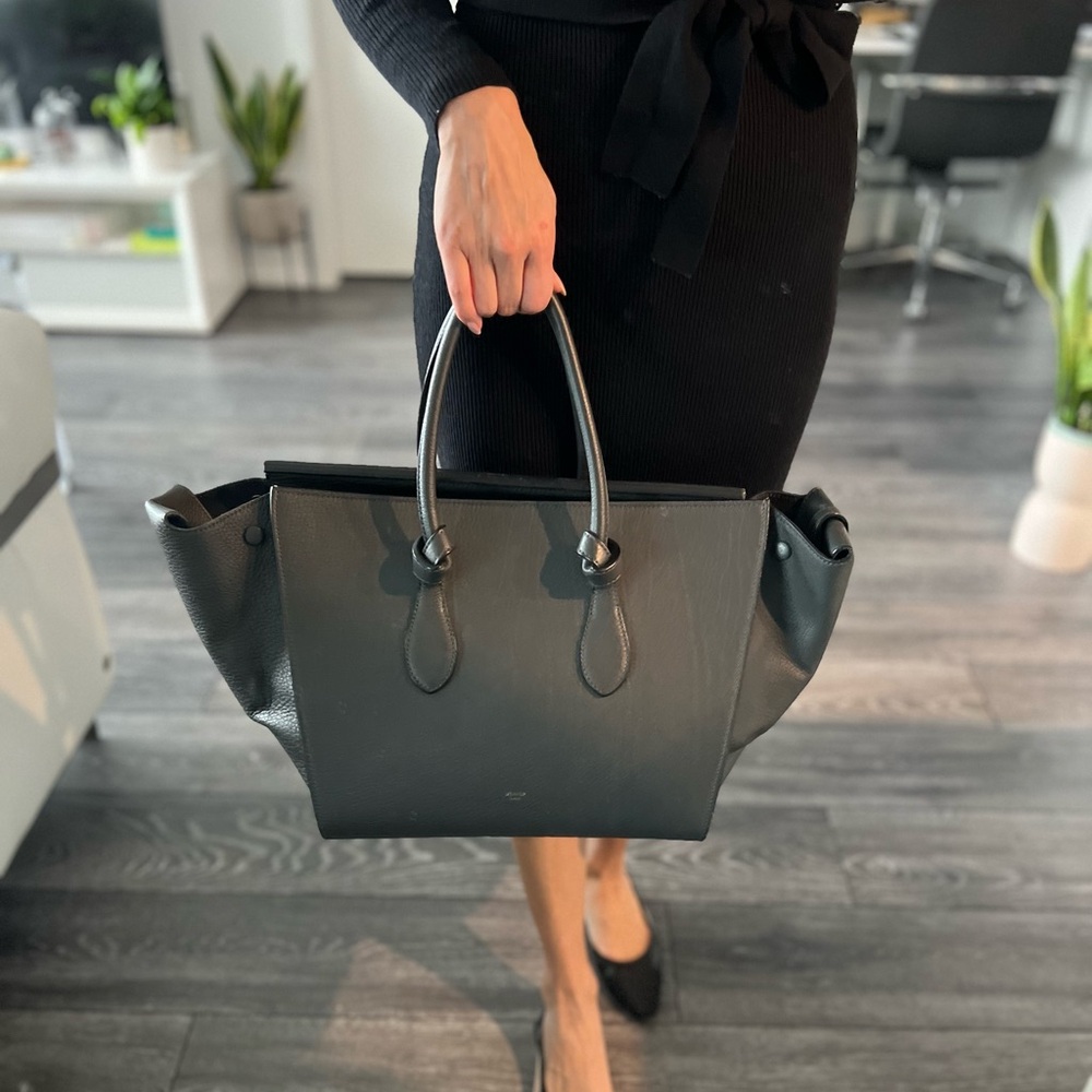 [Authentic] CELINE | TIE KNOT LEATHER TOTE-BAG